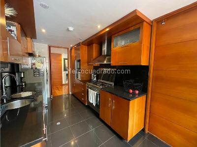 Apartamento en venta en Los Rosales, Bogotá · foto 14 de 17