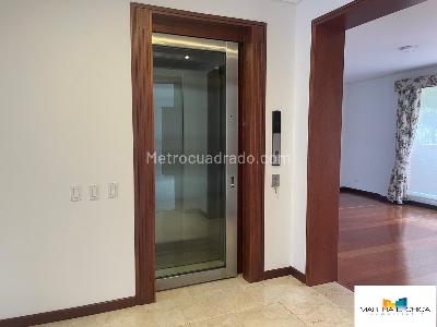 Apartamento en venta en Chico, Bogotá · foto 3 de 20