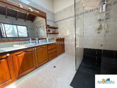 Casa de 4 alcobas en venta en San Jose De Bavaria, Bogotá, 250 m² · foto 18 de 20