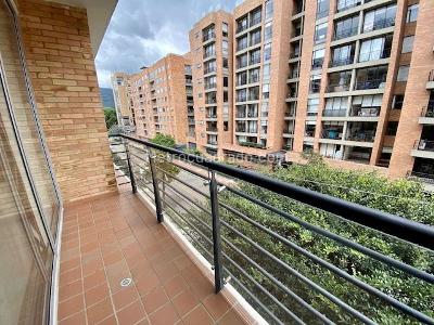 Apartamento de 3 alcobas en venta en Cedritos, Bogotá, 111 m² · foto 2 de 20