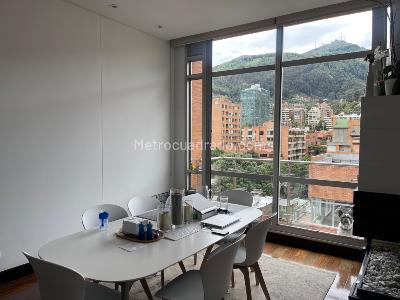 Apartamento de 2 alcobas en arriendo en Parque Del Chico, Bogotá, 117 m² · foto 2 de 11