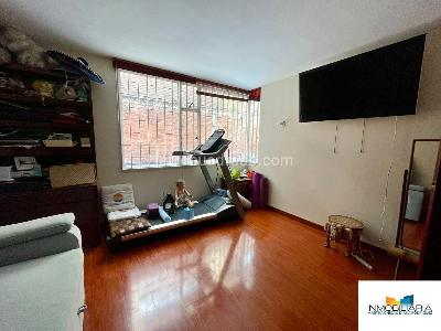 Apartamento de 3 alcobas en venta en Chico Reservado, Bogotá, 199 m² · foto 14 de 16