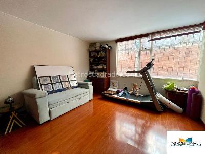 Apartamento de 3 alcobas en venta en Chico Reservado, Bogotá, 199 m² · foto 15 de 16