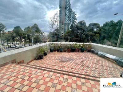 Apartamento de 3 alcobas en venta en Chico Reservado, Bogotá, 199 m² · foto 4 de 16