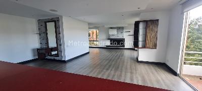 Apartamento de 3 alcobas en venta en Lindaraja, Bogotá, 185 m² · foto 4 de 14