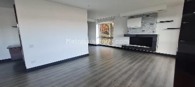 Apartamento de 3 alcobas en venta en Lindaraja, Bogotá, 185 m² · foto 2 de 14