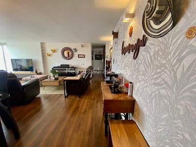 Apartamento en venta en Los Rosales, Bogotá · foto 4 de 17