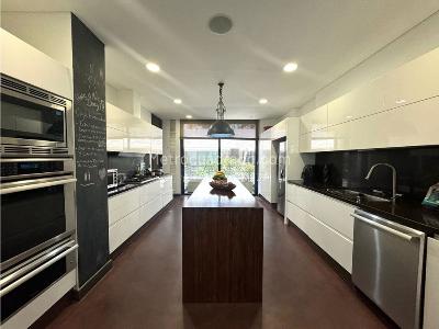 Casa de 3 alcobas en venta en Santa Barbara Alta, Bogotá, 386 m² · foto 10 de 20
