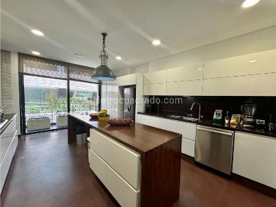 Casa de 3 alcobas en venta en Santa Barbara Alta, Bogotá, 386 m² · foto 11 de 20