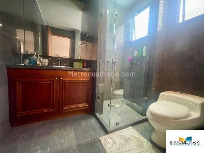 Apartamento de 4 alcobas en venta en Chico, Bogotá, 307 m² · foto 17 de 20