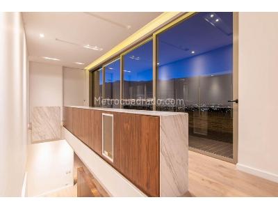 Apartamento de 3 alcobas en venta en Los Rosales, Bogotá, 381 m² · foto 3 de 20