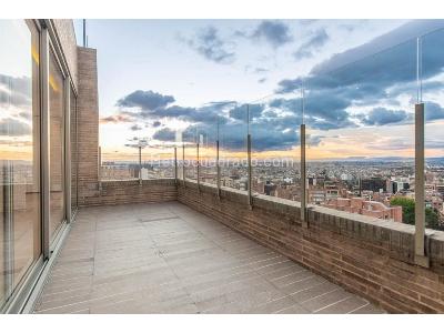 Apartamento de 3 alcobas en venta en Los Rosales, Bogotá, 381 m² · foto 8 de 20