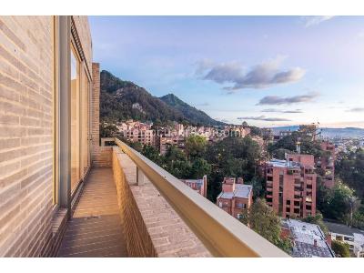 Apartamento de 3 alcobas en venta en Los Rosales, Bogotá, 381 m² · foto 11 de 20