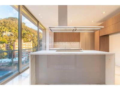 Apartamento de 3 alcobas en venta en Los Rosales, Bogotá, 381 m² · foto 14 de 20