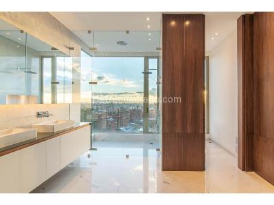Apartamento de 3 alcobas en venta en Los Rosales, Bogotá, 381 m² · foto 17 de 20