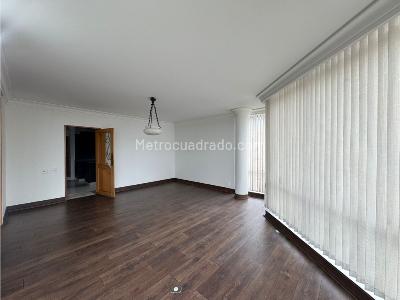 Apartamento en venta en Los Rosales, Bogotá · foto 7 de 20