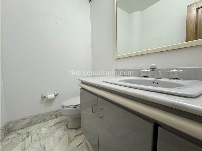 Apartamento en venta en Los Rosales, Bogotá · foto 14 de 20