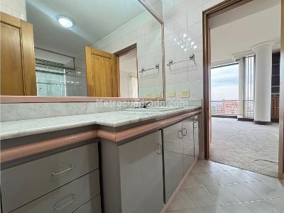 Apartamento en venta en Los Rosales, Bogotá · foto 19 de 20
