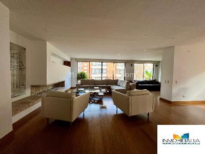 Apartamento de 3 alcobas en venta en San Patricio, Bogotá, 206 m² · foto 1 de 20