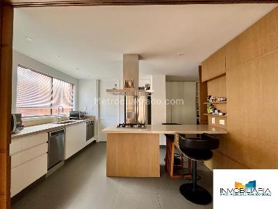 Apartamento de 3 alcobas en venta en San Patricio, Bogotá, 206 m² · foto 6 de 20