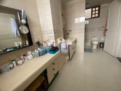 Casa de 5 alcobas en venta en Alhambra, Bogotá, 489 m² · foto 12 de 20