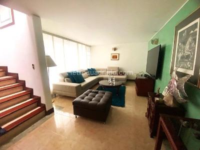 Casa de 5 alcobas en venta en Alhambra, Bogotá, 489 m² · foto 9 de 20