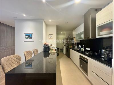 Apartamento de 2 alcobas en venta en Chico, Bogotá, 118 m² · foto 7 de 18
