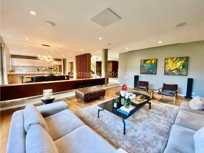Casa de 5 alcobas en venta en Santa Ana, Bogotá, 815 m² · foto 2 de 20