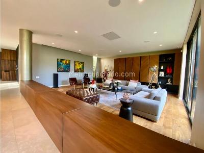 Casa de 5 alcobas en venta en Santa Ana, Bogotá, 815 m² · foto 3 de 20