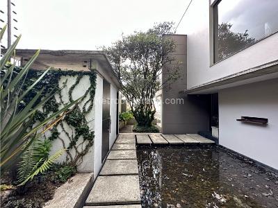 Casa de 4 alcobas en venta en El Refugio, Bogotá, 676 m² · foto 17 de 20