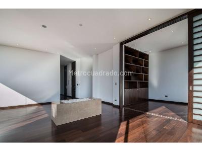 Apartamento de 3 alcobas en venta en La Cabrera, Bogotá, 205 m² · foto 3 de 20