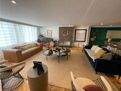 Apartamento de 3 alcobas en venta en Chico, Bogotá, 203 m² · foto 2 de 20