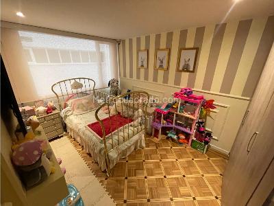 Apartamento de 3 alcobas en venta en Chico, Bogotá, 203 m² · foto 19 de 20