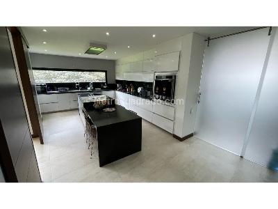 Casa de 4 alcobas en venta en Guaymaral, Bogotá, 440 m² · foto 8 de 20