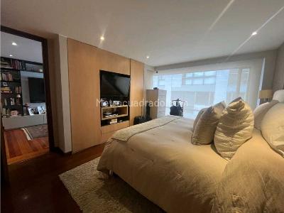 Apartamento de 3 alcobas en venta en Chico, Bogotá, 226 m² · foto 16 de 20