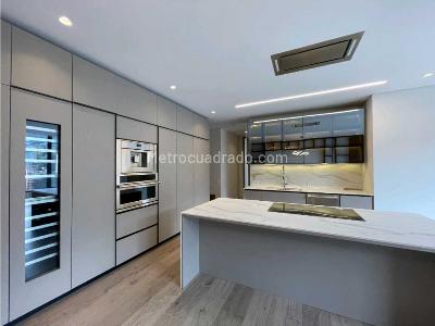 Apartamento en venta en Chico, Bogotá · foto 8 de 18