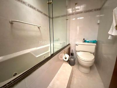 Apartamento de 3 alcobas en venta en Santa Barbara Occidental, Bogotá, 170 m² · foto 14 de 19