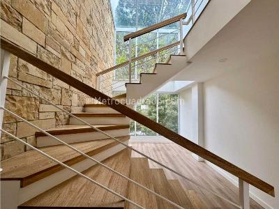 Apartamento de 4 alcobas en venta en Los Rosales, Bogotá, 340 m² · foto 2 de 20