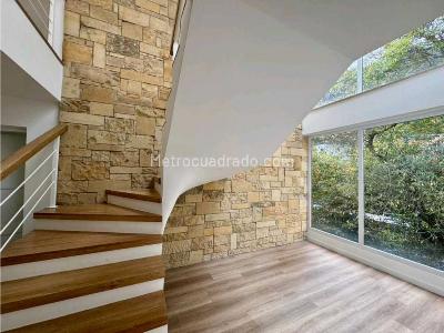 Apartamento de 4 alcobas en venta en Los Rosales, Bogotá, 340 m² · foto 3 de 20