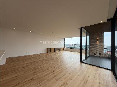 Apartamento de 3 alcobas en venta en La Cabrera, Bogotá, 205 m² · foto 2 de 16