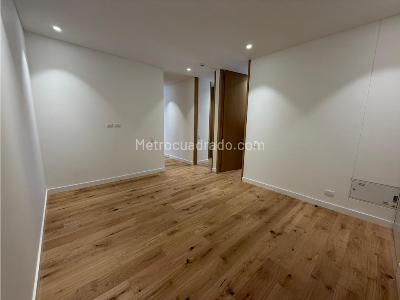 Apartamento de 3 alcobas en venta en La Cabrera, Bogotá, 205 m² · foto 7 de 16