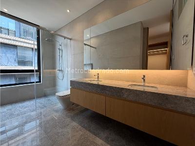 Apartamento de 3 alcobas en venta en La Cabrera, Bogotá, 205 m² · foto 15 de 16