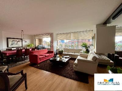 Apartamento de 3 alcobas en venta en Chico Navarra, Bogotá, 200 m² · foto 4 de 20