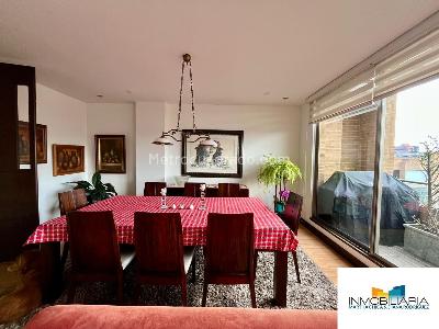 Apartamento de 3 alcobas en venta en Chico Navarra, Bogotá, 200 m² · foto 6 de 20