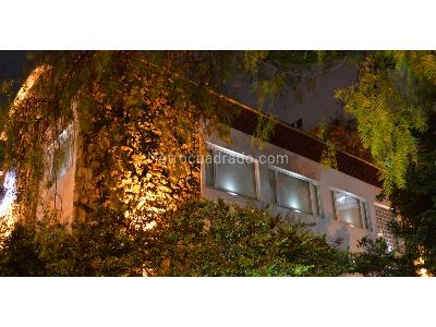 Casa de 5 alcobas en venta en Los Rosales, Bogotá, 1094 m² · foto 2 de 20
