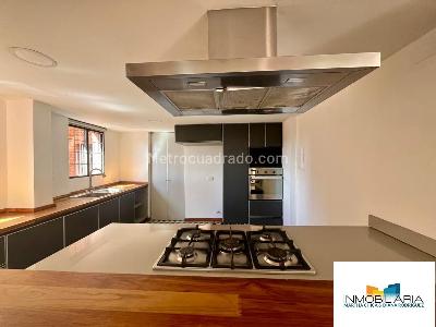 Apartamento en venta en Los Rosales, Bogotá · foto 9 de 19