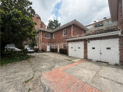 Casa de 3 alcobas en venta en El Nogal, Bogotá, 313 m² · foto 10 de 14