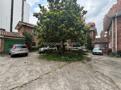 Casa de 3 alcobas en venta en El Nogal, Bogotá, 313 m² · foto 11 de 14