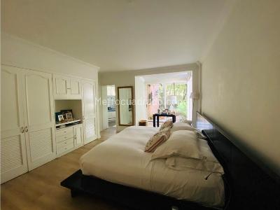 Apartamento de 3 alcobas en venta en Santa Ana Oriental, Bogotá, 195 m² · foto 8 de 14