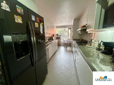 Apartamento de 3 alcobas en venta en Bosques De La Cañada, Bogotá, 206 m² · foto 8 de 19